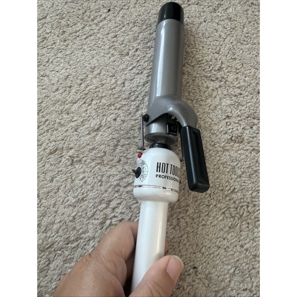 Hot Tools Professional 1.5" Nano Ceramic Salon Hair Curling Iron - Picture 5 of 6